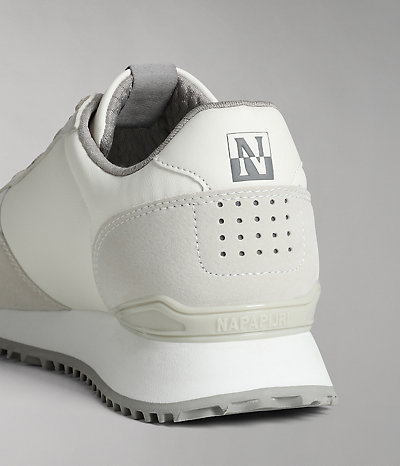 Cosmos Nup Sneakers-